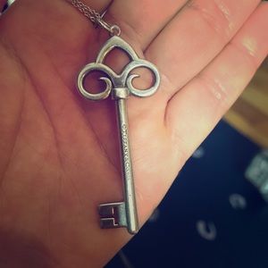 Tiffanys key necklace